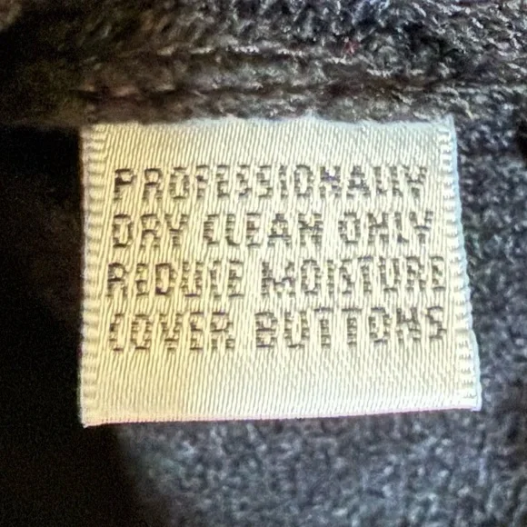 St. John Black Knit Long Tunic Cardigan Jacket Logo Button Size Medium - Picture 6 of 6